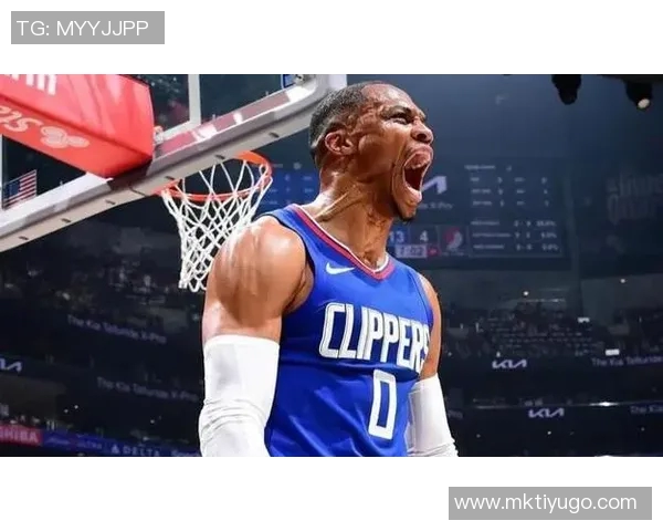 卢指导分析对手防守策略强调三分球投射未能奏效的比赛反思